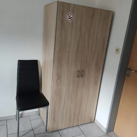 Schoenes Einfaches Zentrales Zimmer In Oldenburg Exterior photo