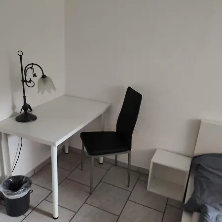 Schoenes Einfaches Zentrales Zimmer In Oldenburg Exterior photo